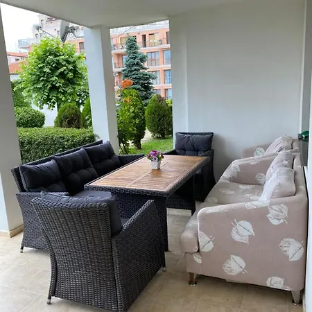 Kambani Apart Complex Apartment *